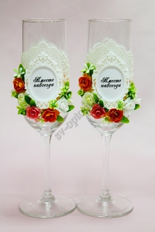 Свадебные бокалы персиковые с цветами и надписью 