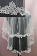 Фата с расшитым кружевом (бисер, пайетки). Цвет: белый. 1,5х1,5м (28) арт. 0273-299