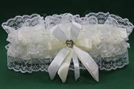 Подвязка для невесты айвори-белая в коробочке арт. 019-300