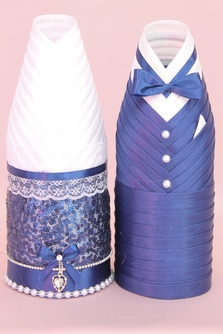 Украшение на шампанское (одежка) темно-синяя с пайетками и брошкой арт.047-313