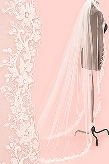 Фата белая с кружевом, пайетками, бисером и стеклярусом. Длина 3 метра (40) арт. 0273-491