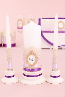 Свечи семейный очаг в фиолетово-сиреневых тонах с кружевом и надписью арт.062-021