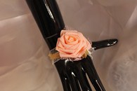 Браслет на резинке персиковая роза арт. 044-100