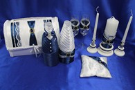 Свадебный набор темно-синий, семейный очаг, свадебные бокалы, украшение на бутылки, семейный банк, подушка арт. 053-131 (см. Подробнее)