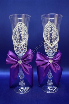 Свадебные бокалы  ручной работы с фиолетовыми бантиками арт. 045-055