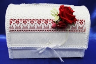 Сундук для денег белый с красной лентой и розами арт. 071-236