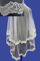 Фата с расшитым кружевом (пайетки, бисер, жемчуг). Цвет: айвори. 2х1,5м (30) арт. 0273-109