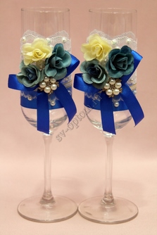 Свадебные бокалы ручной работы с синими и айвори цветочками арт. 0454-700